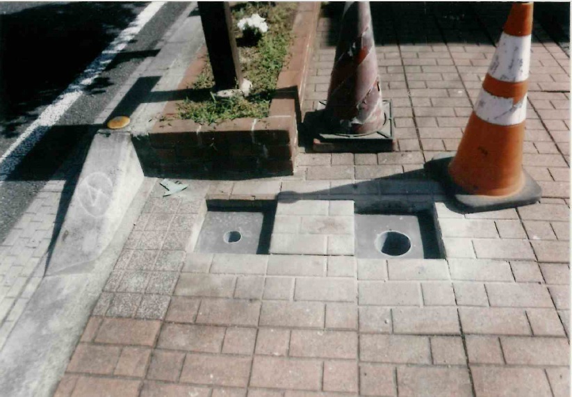 七夕まつり竹飾り用の穴設置工事