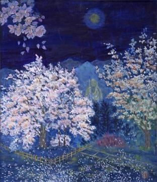 藍色の夜空に月が浮かびあがり、2本の桜の木と散っていく花びらが描かれた柳瀬 洋子さんの日本画の写真