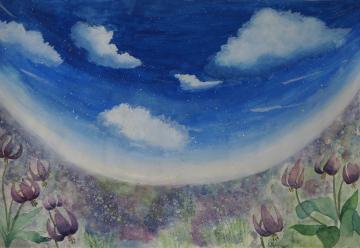 雲がぽっかりと浮いている空の下、薄紫色のカタクリの花が一面に広がって咲いている様子を描いた櫻井 沙緒さんの作品