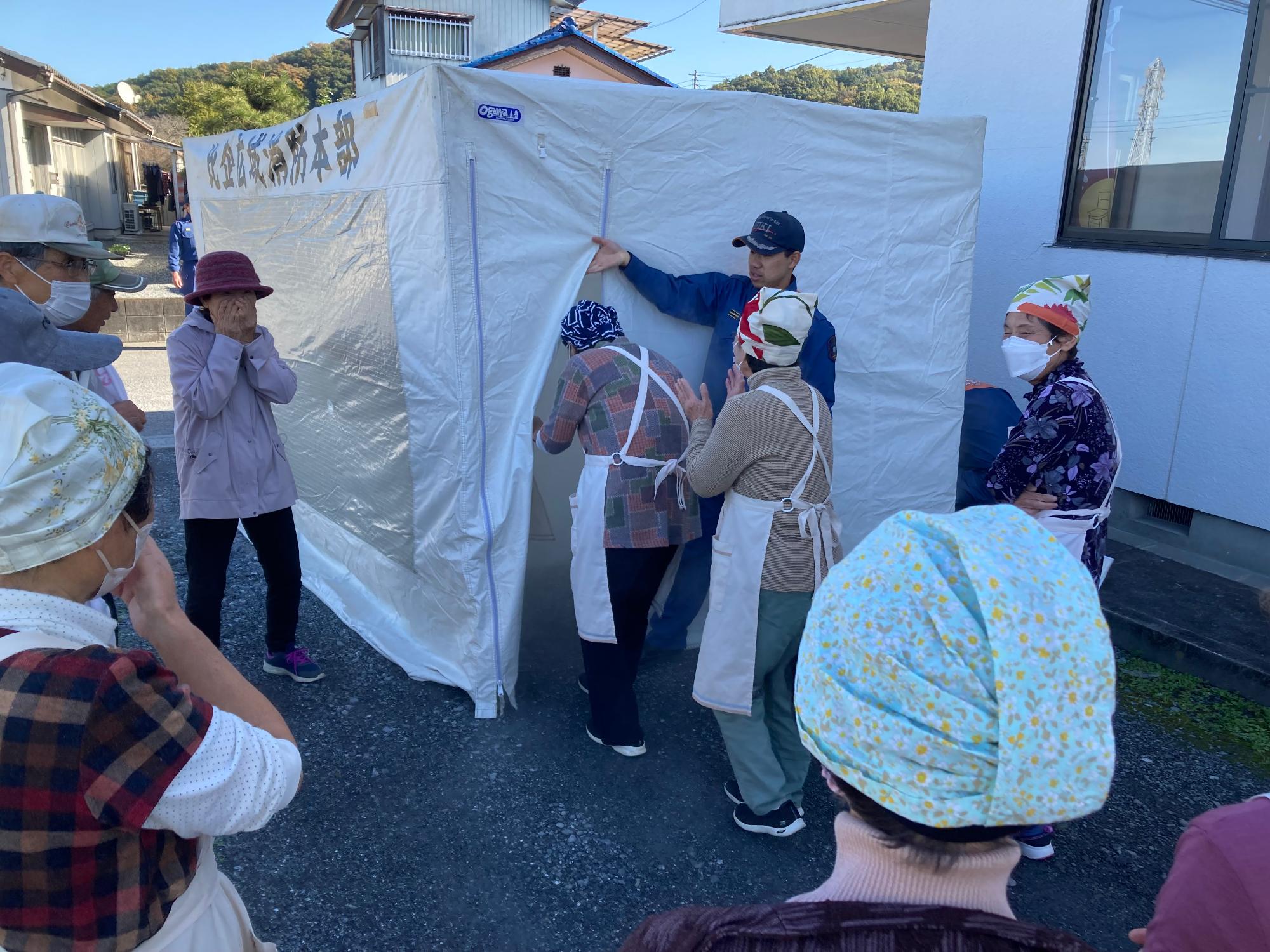 覚悟ができたら、いざ煙のなかへ...